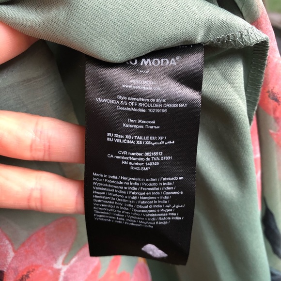 Vero Moda Off the Shoulder Dress - Picture 11 of 13